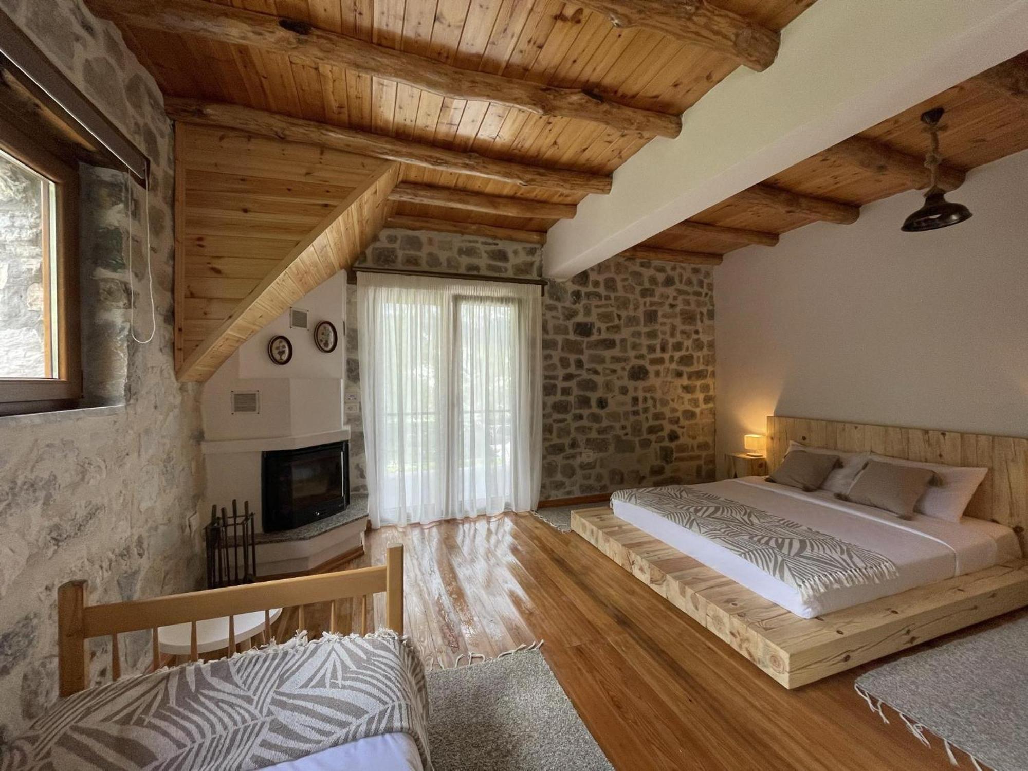 Valter & Drita'S Guesthouse Theth Exterior photo